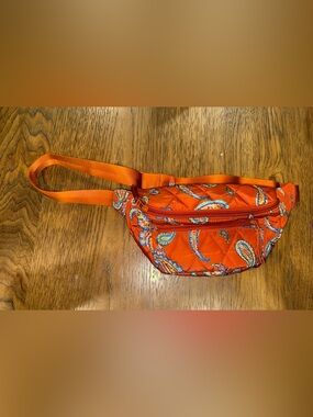 Vera Bradley Mini Belt Bag in Manor Paisley - Flawless!